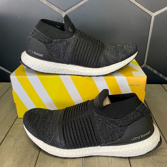 nike womens laceless running shoes